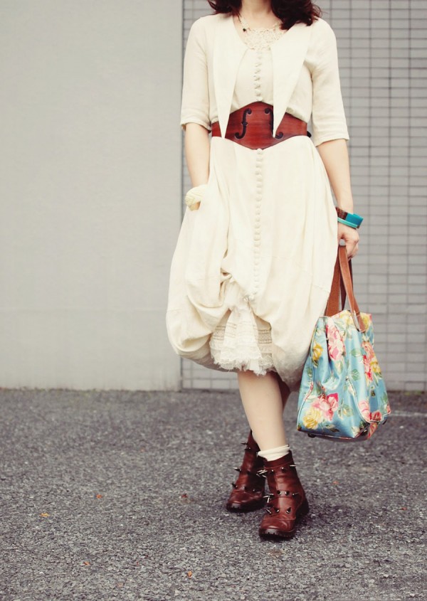 Contrived To Charm Note Belt