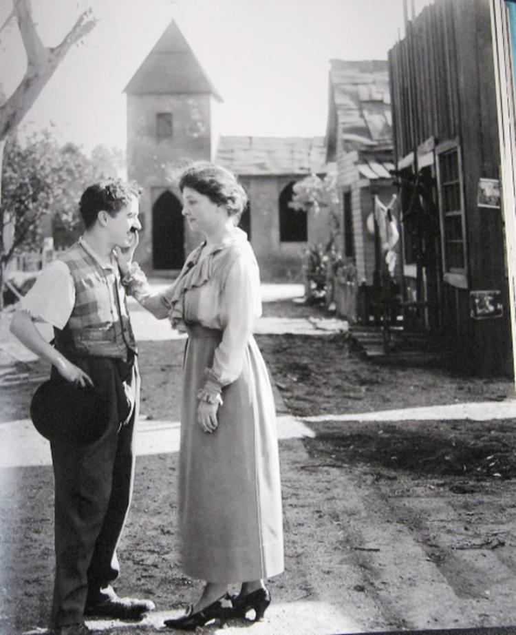 Helen-Keller-Meets-Charlie-Chaplin