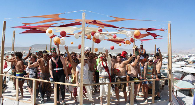 crackedhandsandopenhearts_burningman2013_witnessthis