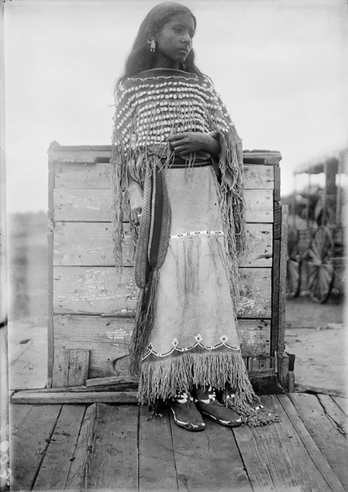 portraits of native american girls