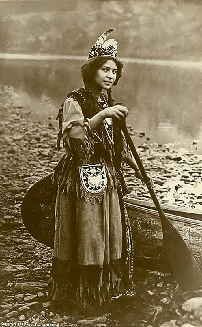 portraits of native american girls