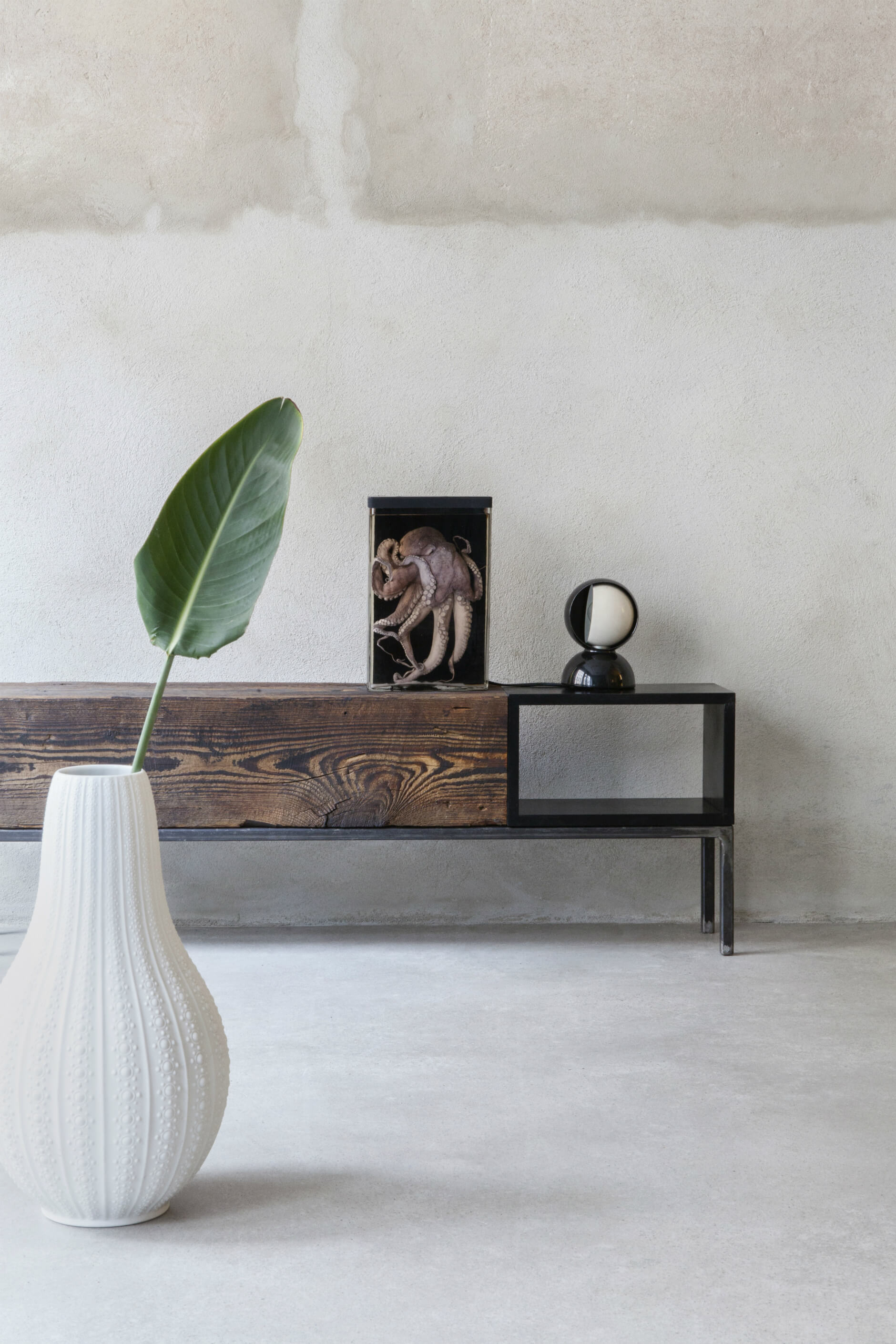 Berlin Interior Design Store Room Capacity Vintage Furniture and Art_5