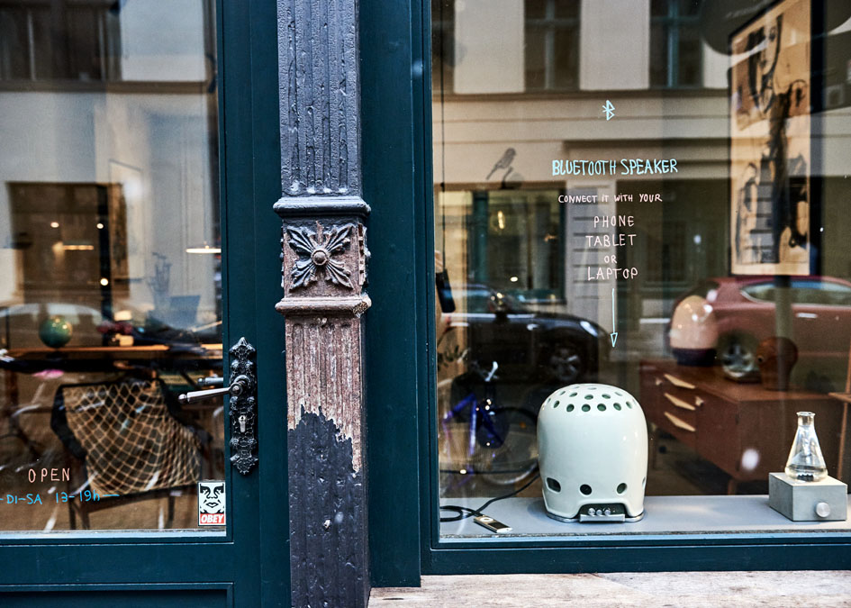 Berlin Interior Design Store Room Capacity Vintage Furniture & Art